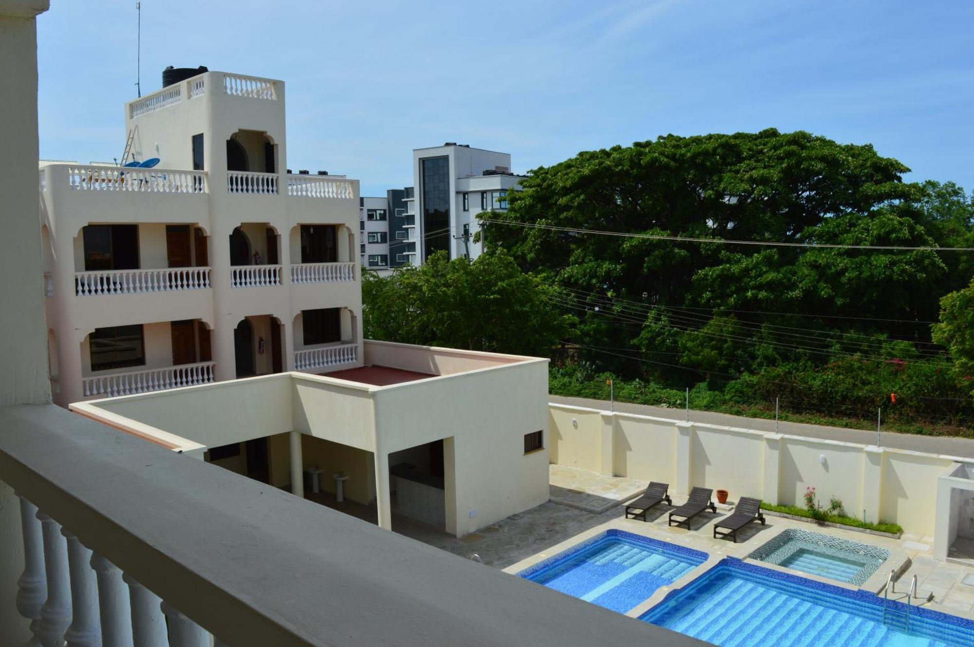 Hotel Tiffany Mombassa Buitenkant foto